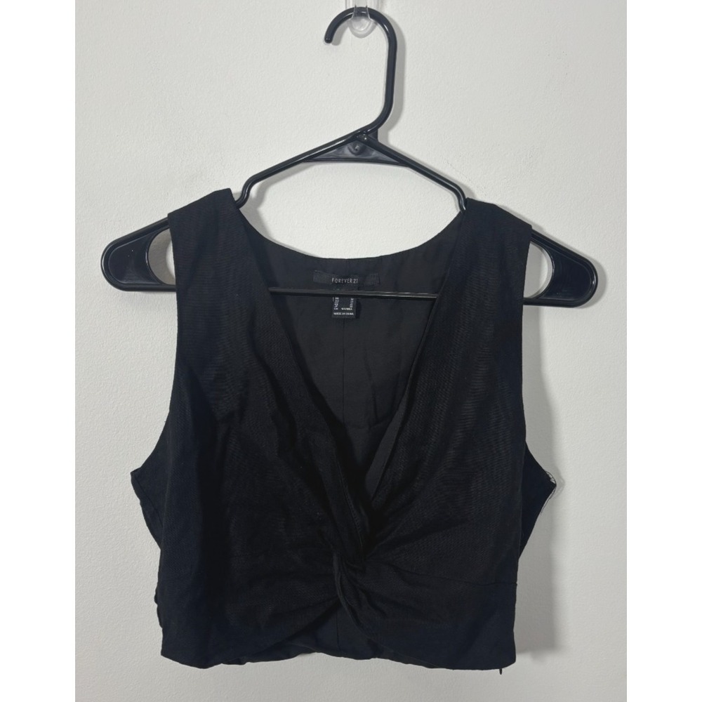 Forever 21 Medium Black Crop Top Twist Front